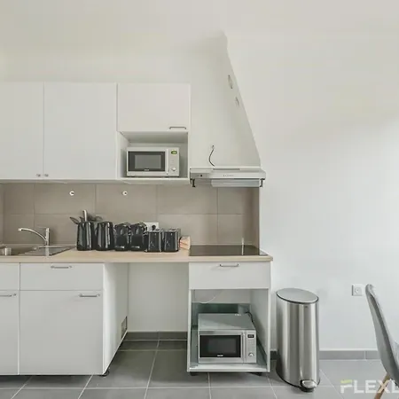 Spacious 3-bedroom In 14 - Alesia Lägenhet
